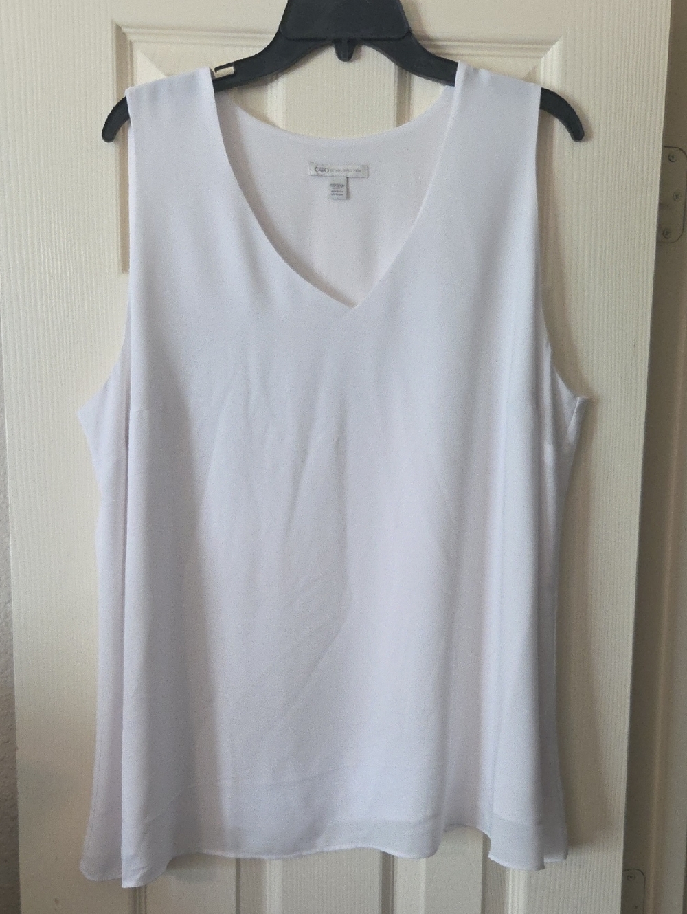 Cato White V-Neck Sleeveless Blouse